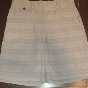 Banana Republic checkered casual Golf shorts size 34